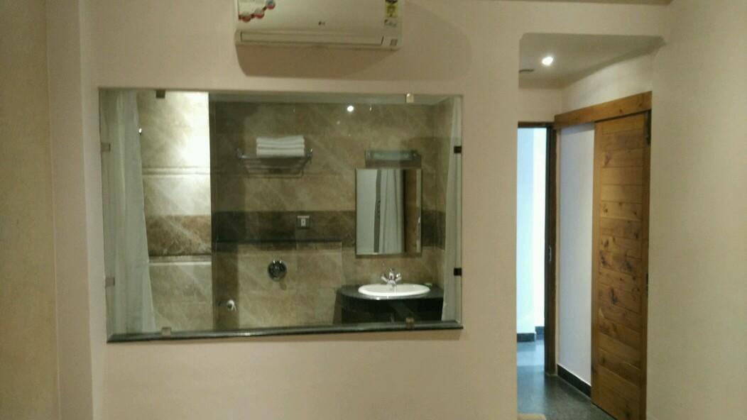 Hotel The Urmi à Haridwār Extérieur photo