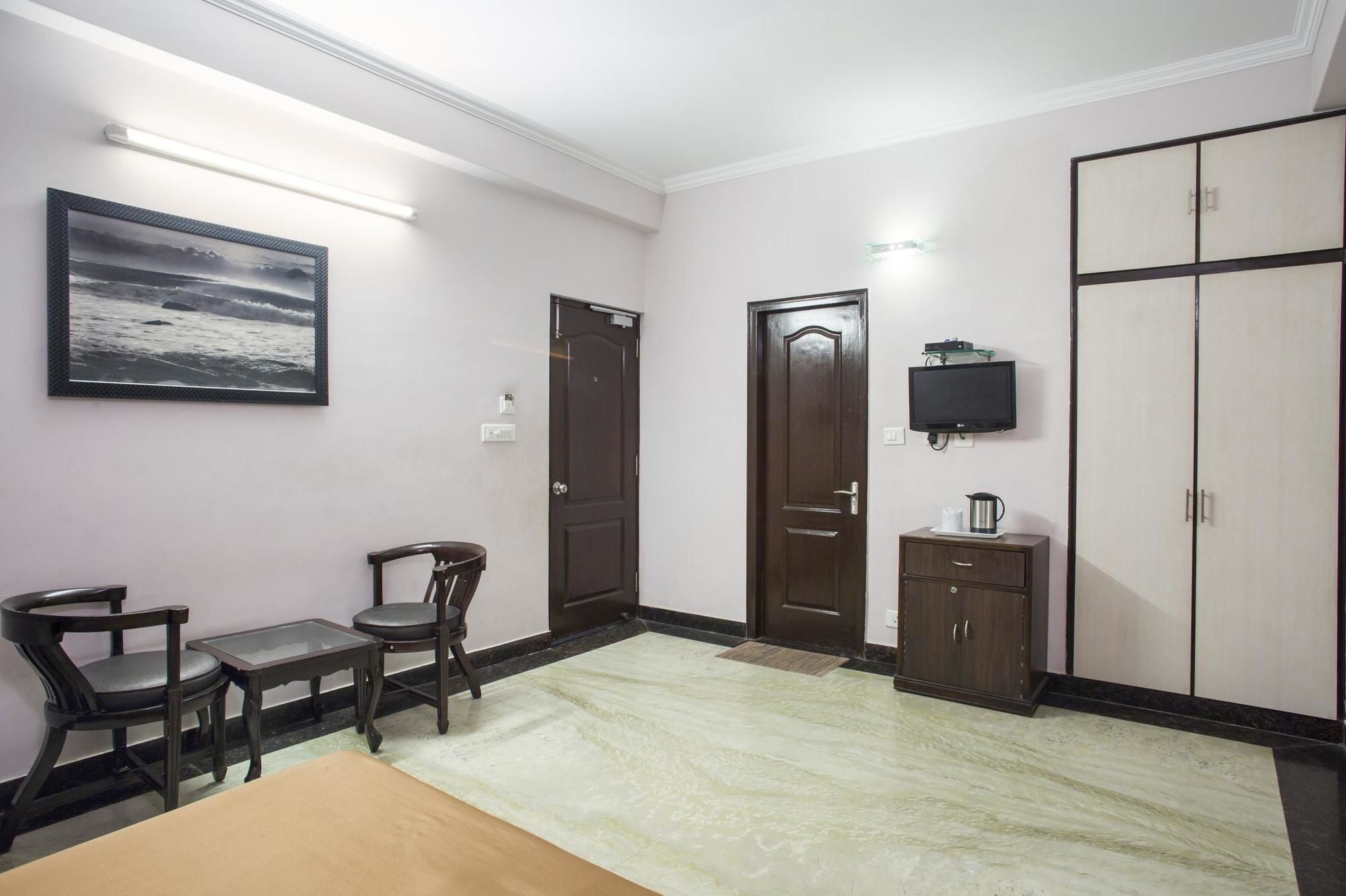 Hotel The Urmi à Haridwār Extérieur photo
